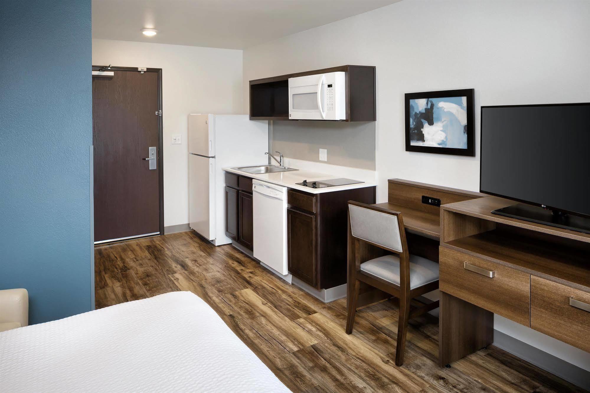 Woodspring Houston Iah Airport Hotel
